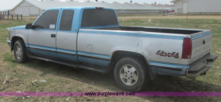 image for item E5495 1995 Chevrolet Silverado 1500 Ext. Cab pickup truck
