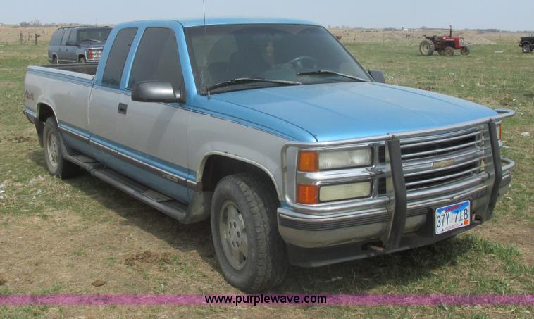 1995 Chevrolet Silverado 1500 Ext. Cab pickup truck in Olivet, SD