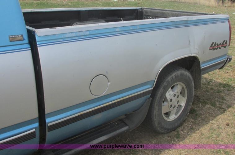 image for item E5495 1995 Chevrolet Silverado 1500 Ext. Cab pickup truck