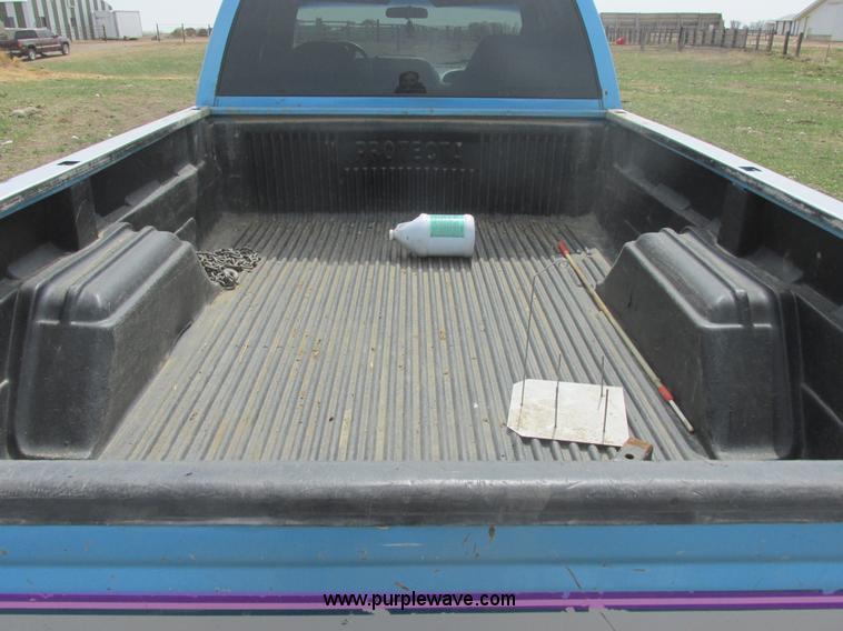 image for item E5495 1995 Chevrolet Silverado 1500 Ext. Cab pickup truck