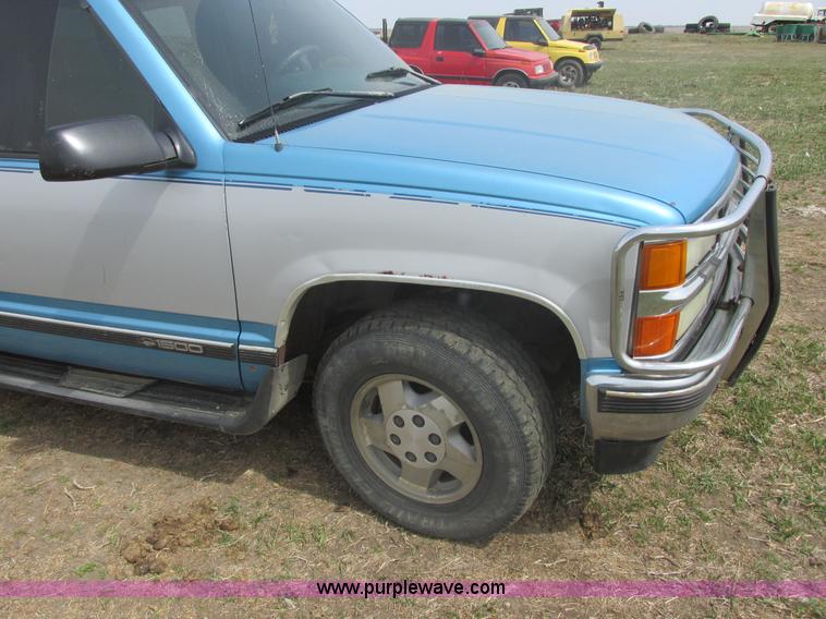 image for item E5495 1995 Chevrolet Silverado 1500 Ext. Cab pickup truck