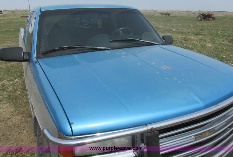 image for item E5495 1995 Chevrolet Silverado 1500 Ext. Cab pickup truck