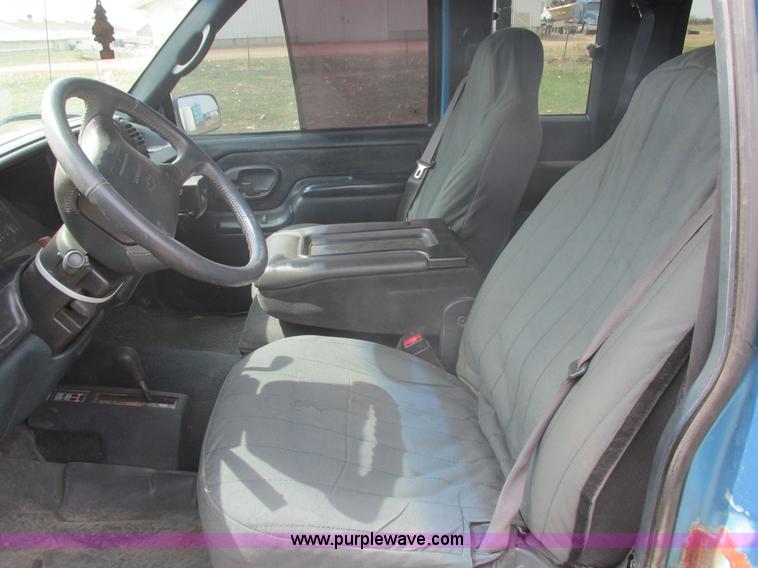 image for item E5495 1995 Chevrolet Silverado 1500 Ext. Cab pickup truck