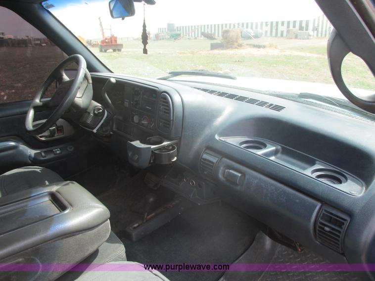 image for item E5495 1995 Chevrolet Silverado 1500 Ext. Cab pickup truck