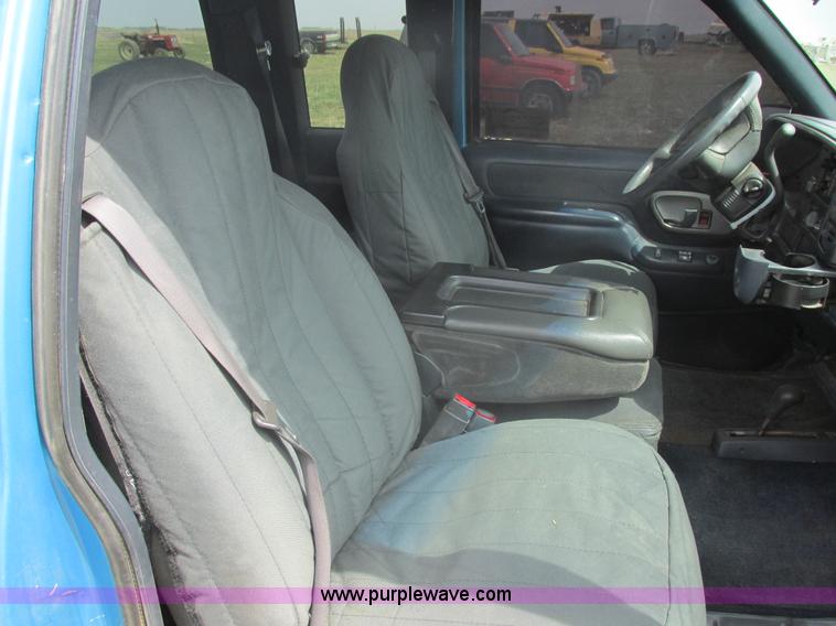 image for item E5495 1995 Chevrolet Silverado 1500 Ext. Cab pickup truck