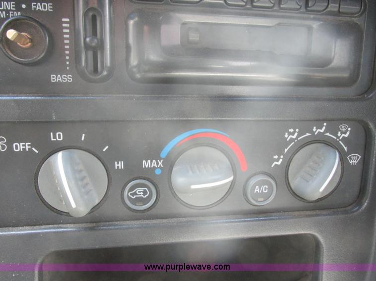 image for item E5495 1995 Chevrolet Silverado 1500 Ext. Cab pickup truck