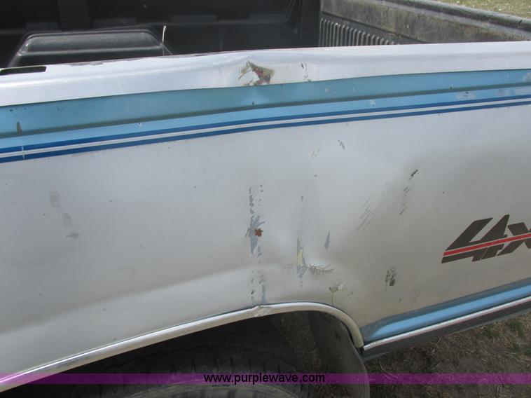 image for item E5495 1995 Chevrolet Silverado 1500 Ext. Cab pickup truck