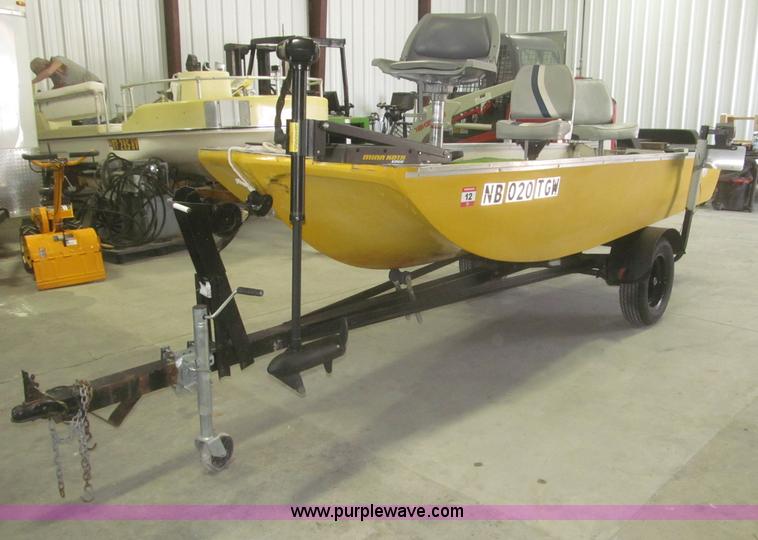image for item F7352 1973 Appleby 14.5' boat