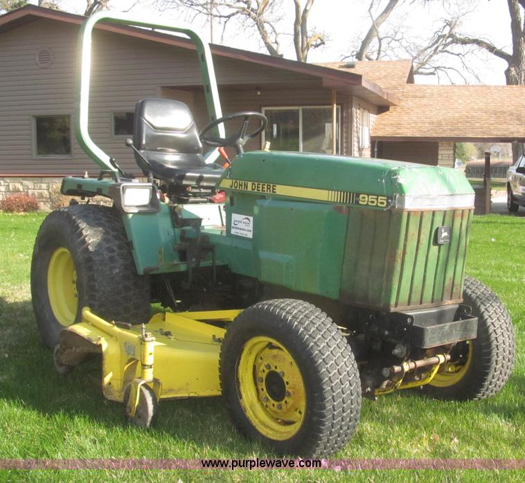 image for item F7354 1990 John Deere 955 MFWD tractor