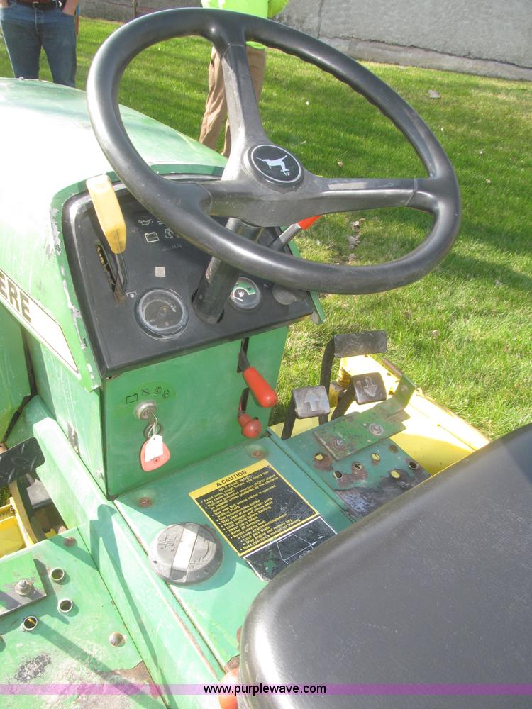 image for item F7354 1990 John Deere 955 MFWD tractor