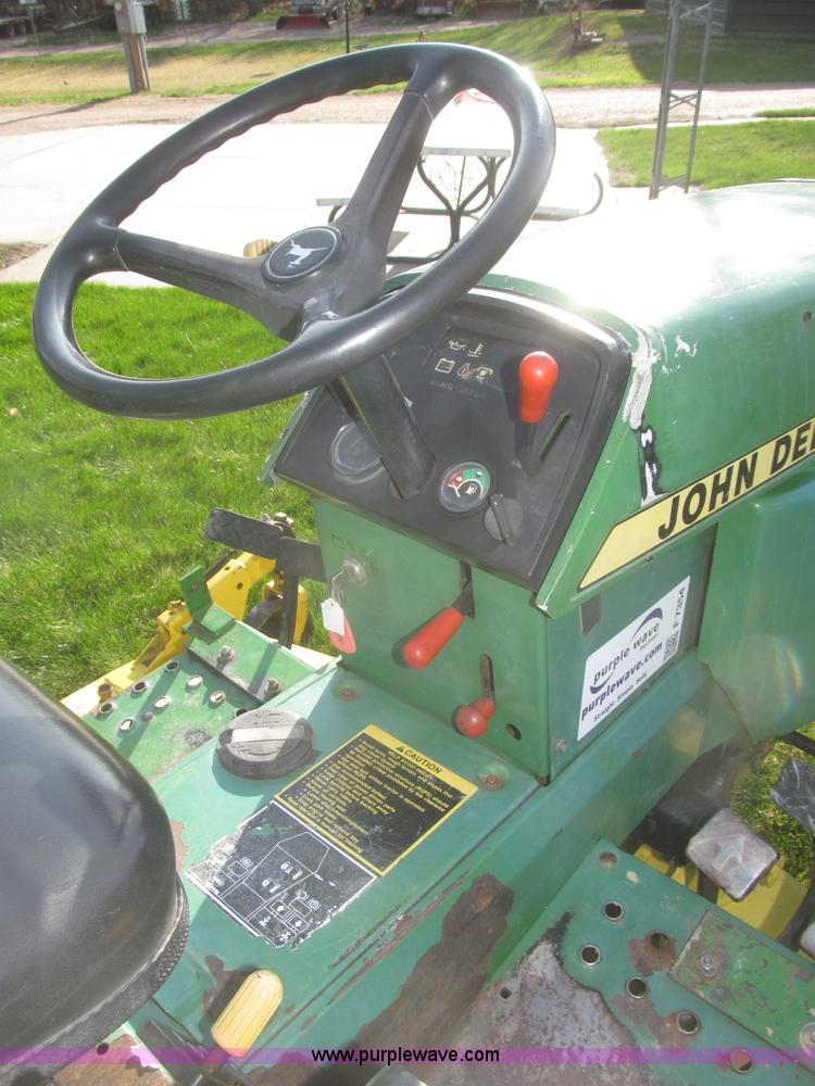 image for item F7354 1990 John Deere 955 MFWD tractor