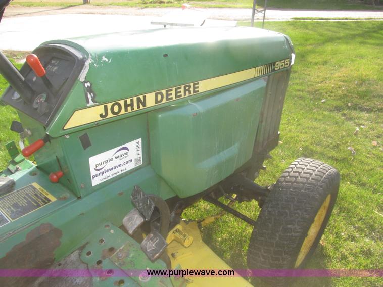 image for item F7354 1990 John Deere 955 MFWD tractor