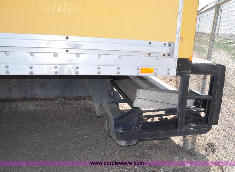 image for item G6459 2004 International DuraStar 4300 box truck