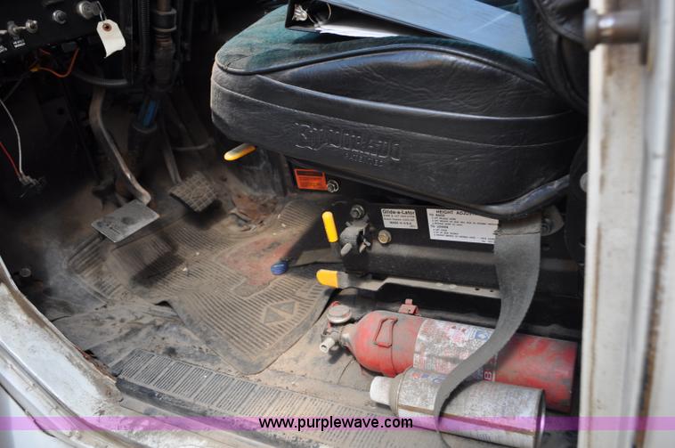 image for item G6460 1986 International 2375 box truck