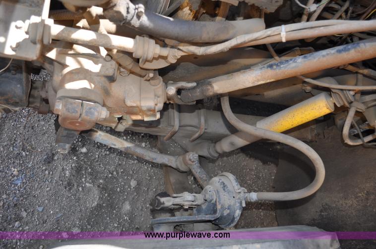 image for item G6460 1986 International 2375 box truck