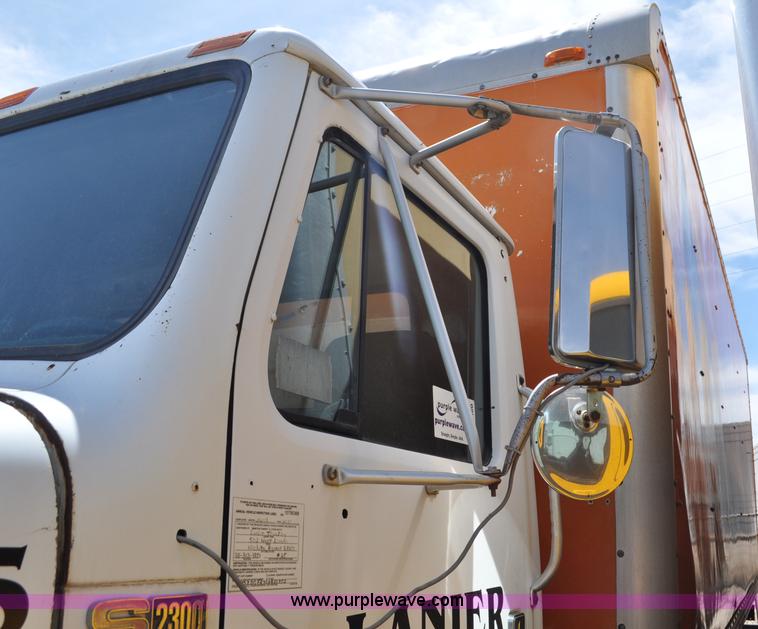 image for item G6460 1986 International 2375 box truck