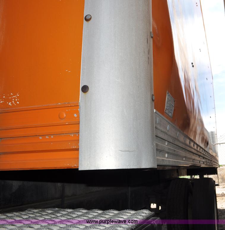 image for item G6460 1986 International 2375 box truck