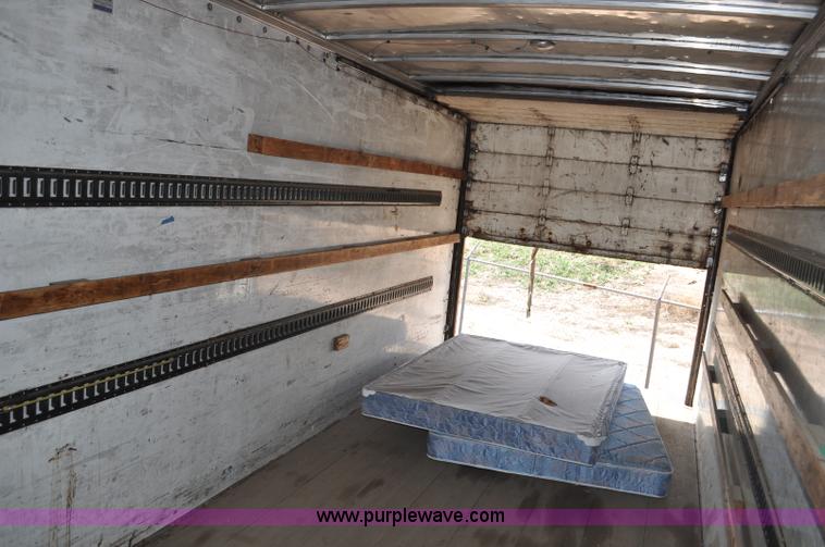 image for item G6460 1986 International 2375 box truck