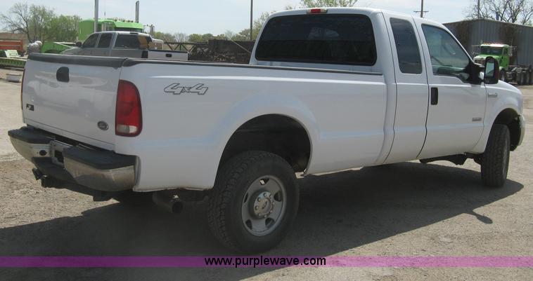 image for item G8334 2005 Ford F250 Super Duty XL SuperCab pickup truck