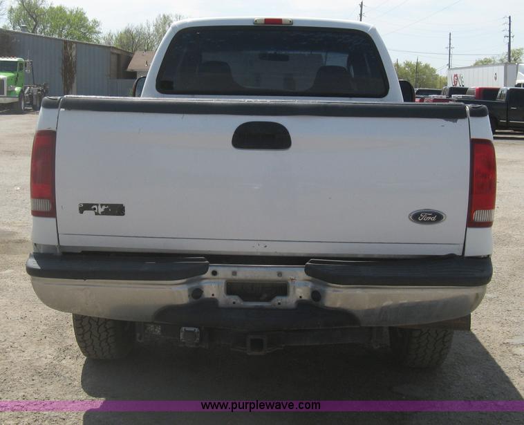 image for item G8334 2005 Ford F250 Super Duty XL SuperCab pickup truck