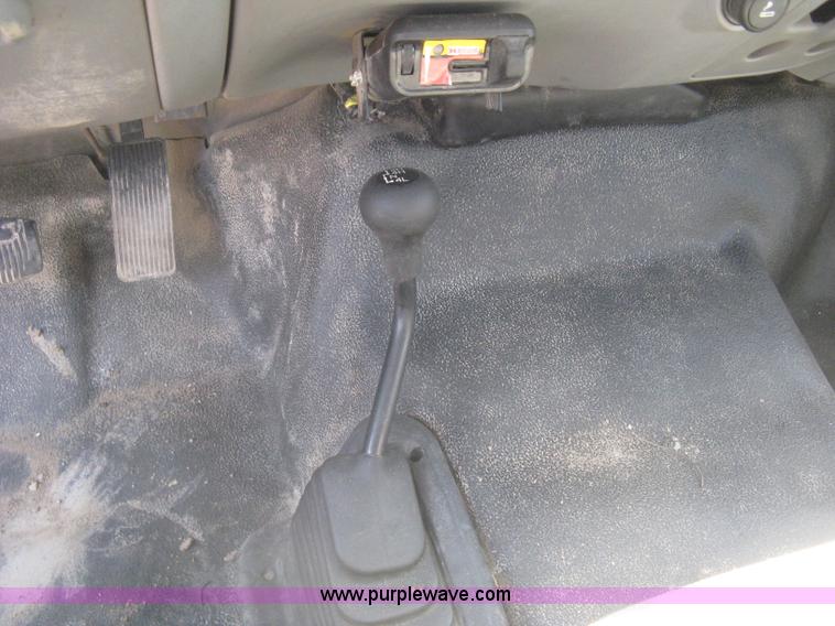 image for item G8334 2005 Ford F250 Super Duty XL SuperCab pickup truck