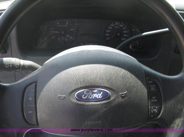 image for item G8334 2005 Ford F250 Super Duty XL SuperCab pickup truck