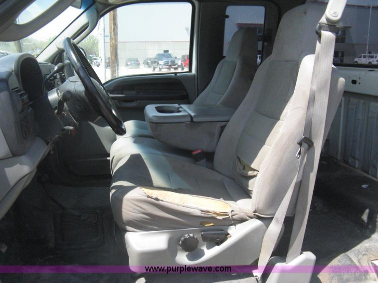 image for item G8334 2005 Ford F250 Super Duty XL SuperCab pickup truck