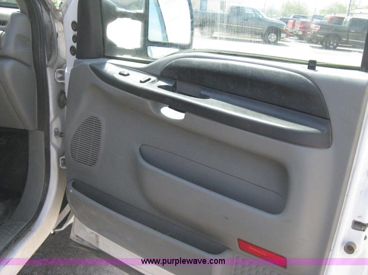 image for item G8334 2005 Ford F250 Super Duty XL SuperCab pickup truck