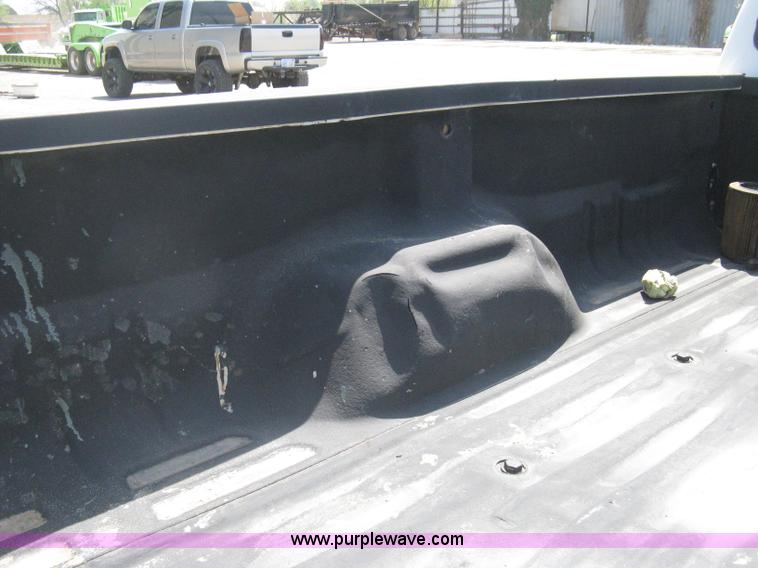 image for item G8334 2005 Ford F250 Super Duty XL SuperCab pickup truck