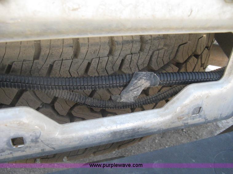 image for item G8334 2005 Ford F250 Super Duty XL SuperCab pickup truck