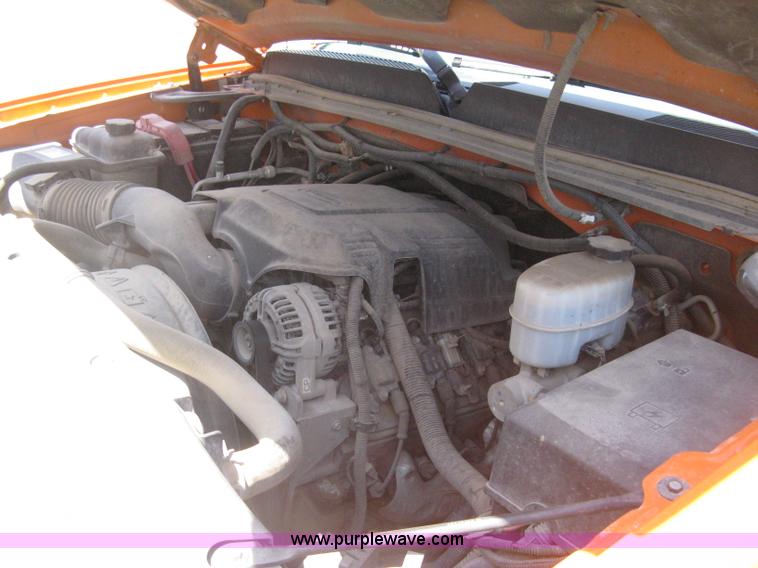 image for item G8336 2009 GMC Sierra 2500HD Ext. Cab pickup truck