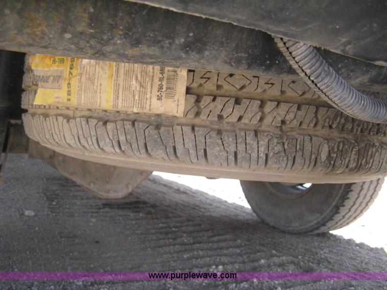 image for item G8336 2009 GMC Sierra 2500HD Ext. Cab pickup truck