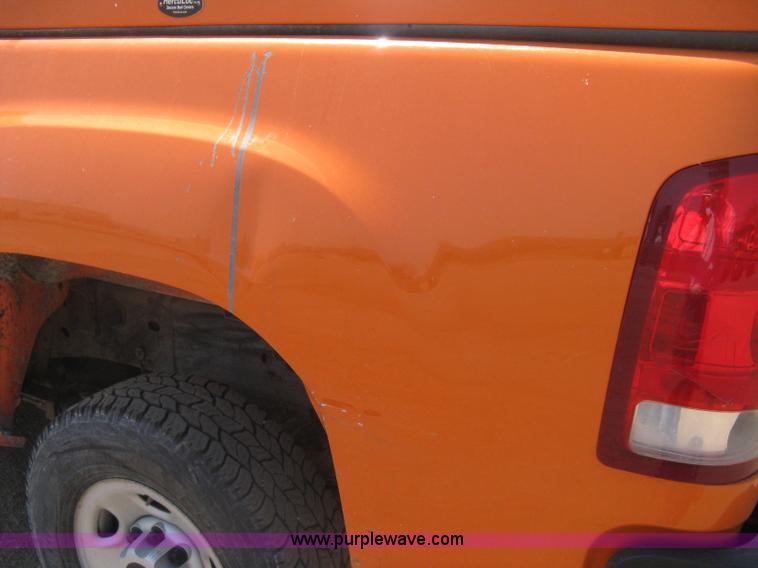 image for item G8336 2009 GMC Sierra 2500HD Ext. Cab pickup truck