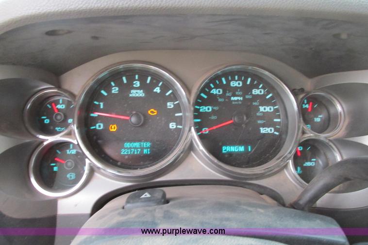 image for item G8337 2009 GMC Sierra 2500HD Ext. Cab pickup truck