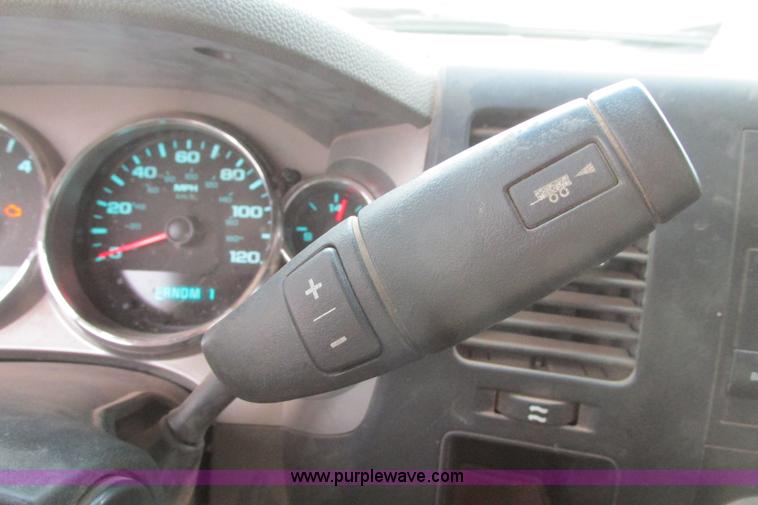 image for item G8337 2009 GMC Sierra 2500HD Ext. Cab pickup truck