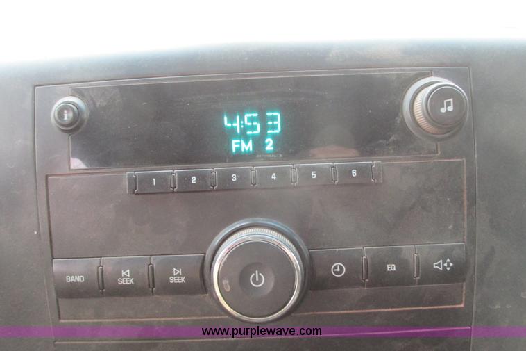 image for item G8337 2009 GMC Sierra 2500HD Ext. Cab pickup truck