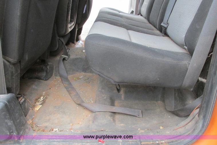 image for item G8337 2009 GMC Sierra 2500HD Ext. Cab pickup truck