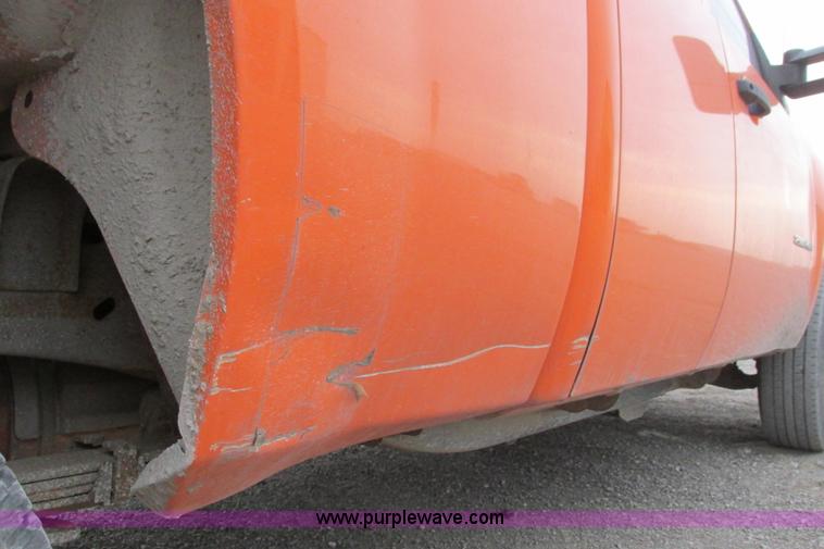 image for item G8337 2009 GMC Sierra 2500HD Ext. Cab pickup truck