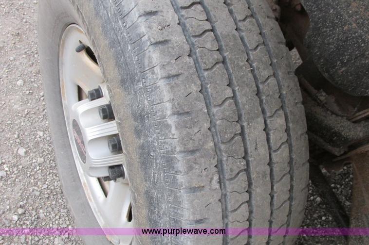 image for item G8337 2009 GMC Sierra 2500HD Ext. Cab pickup truck