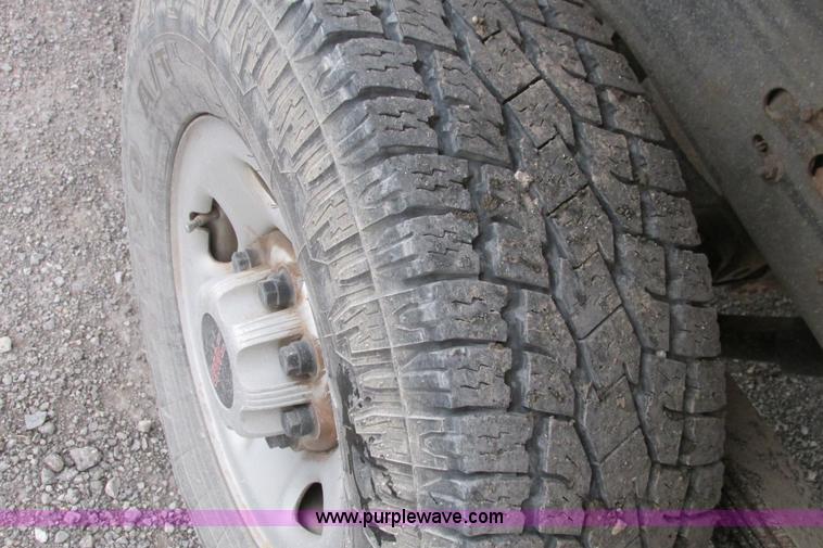 image for item G8337 2009 GMC Sierra 2500HD Ext. Cab pickup truck