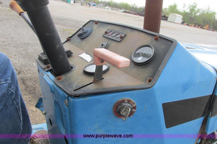 image for item G8340 1998 New Holland 3415 tractor