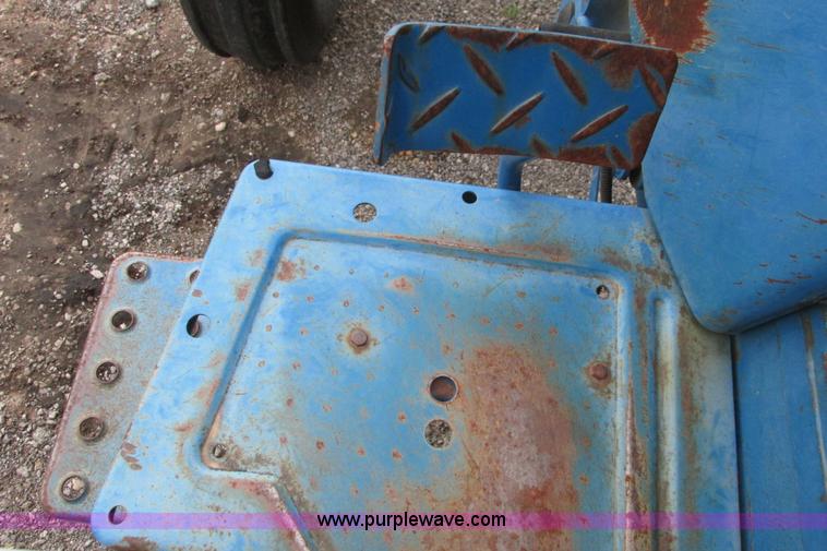 image for item G8340 1998 New Holland 3415 tractor