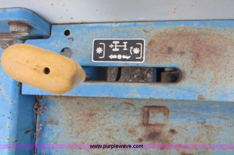 image for item G8340 1998 New Holland 3415 tractor