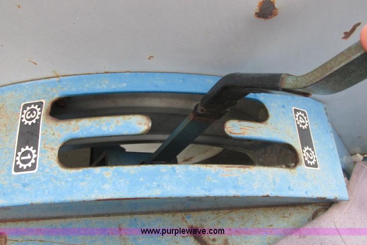 image for item G8340 1998 New Holland 3415 tractor