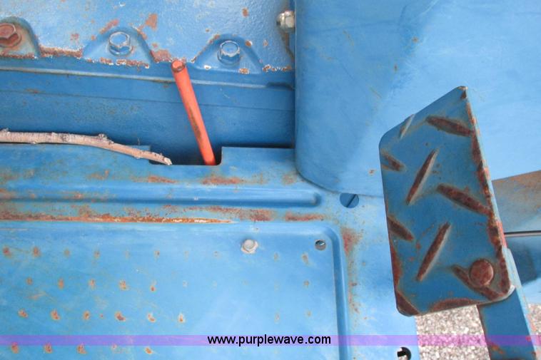 image for item G8340 1998 New Holland 3415 tractor