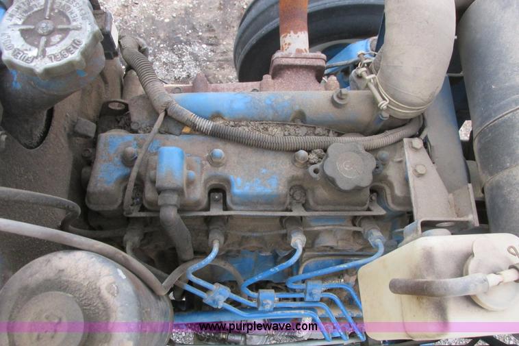 image for item G8340 1998 New Holland 3415 tractor