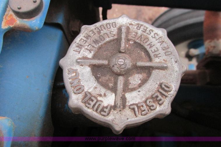 image for item G8340 1998 New Holland 3415 tractor