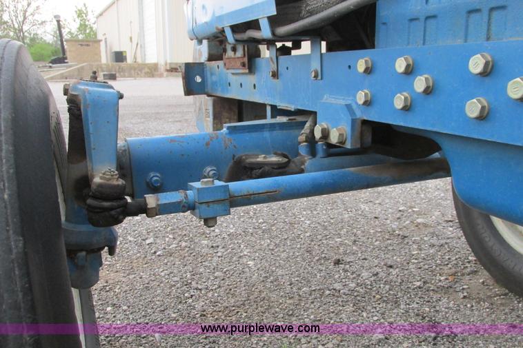 image for item G8340 1998 New Holland 3415 tractor