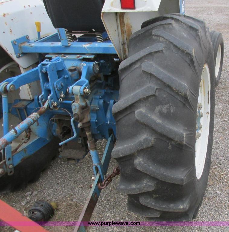 image for item G8340 1998 New Holland 3415 tractor