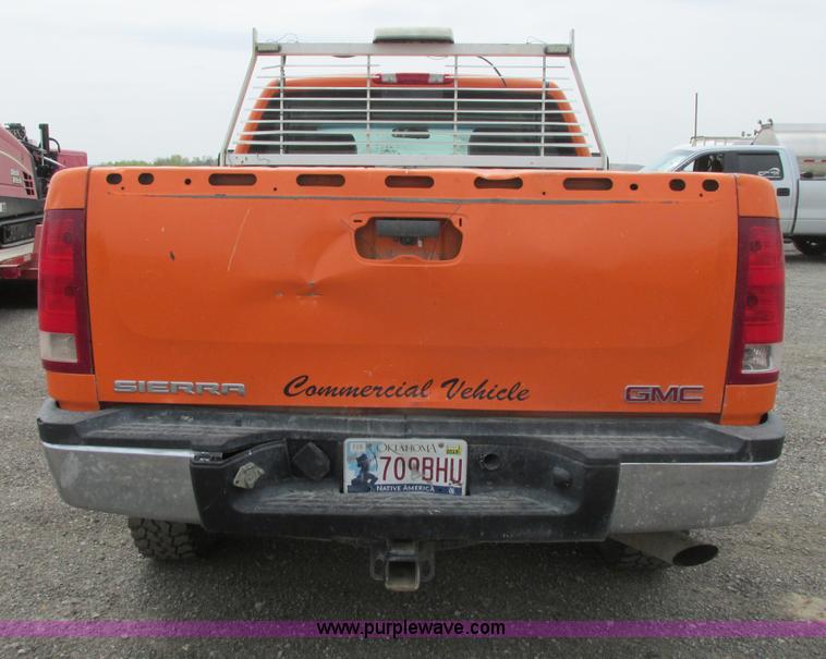 image for item G8352 2008 GMC Sierra 2500HD Ext. Cab pickup truck